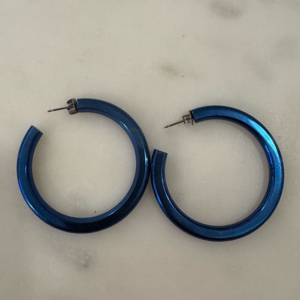 Stephanie Gottlieb Tube Electric Hoops in Blue